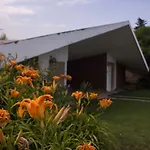 Casa con pileta exclusiva y parque en Villa Carlos Paz