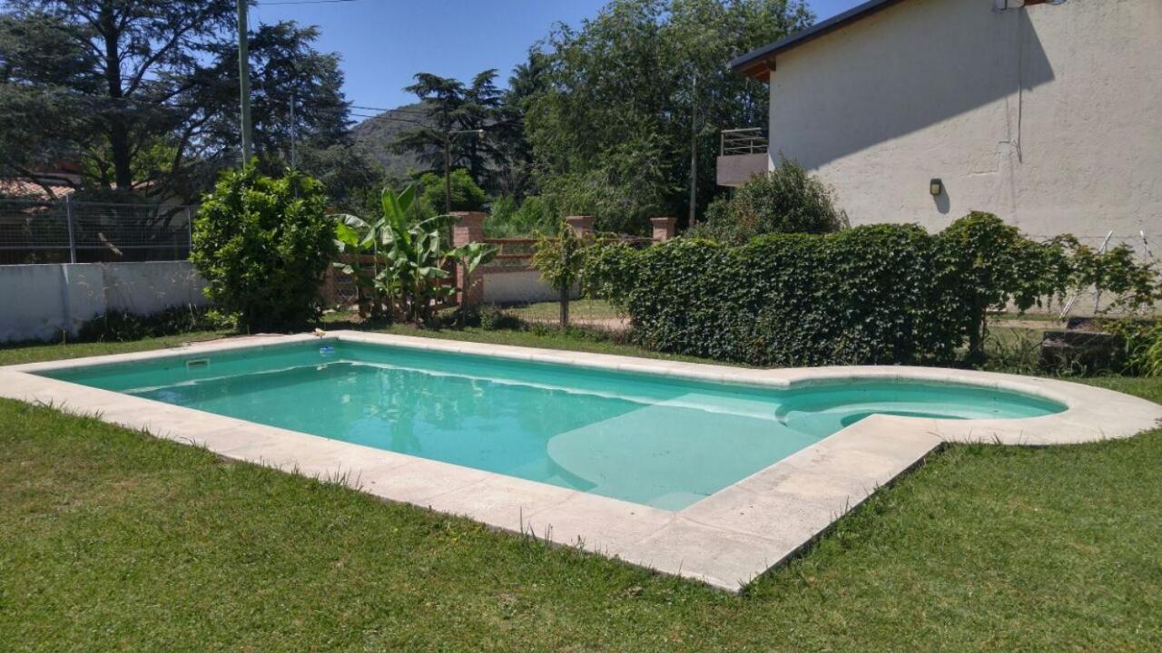 Casa Con Pileta Exclusiva Y Parque En Carlos Paz *