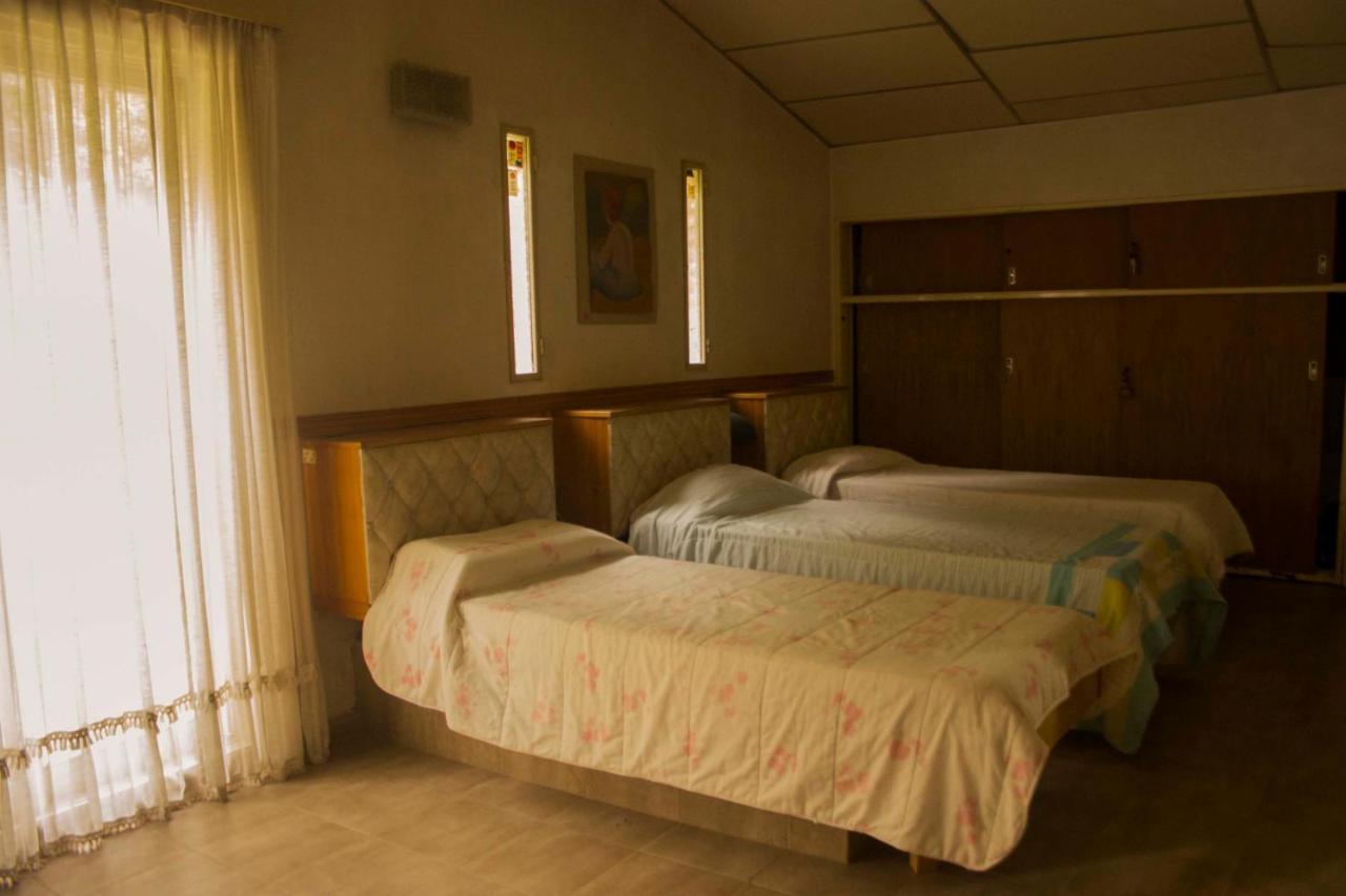 Casa Con Pileta Exclusiva Y Parque En Carlos Paz *